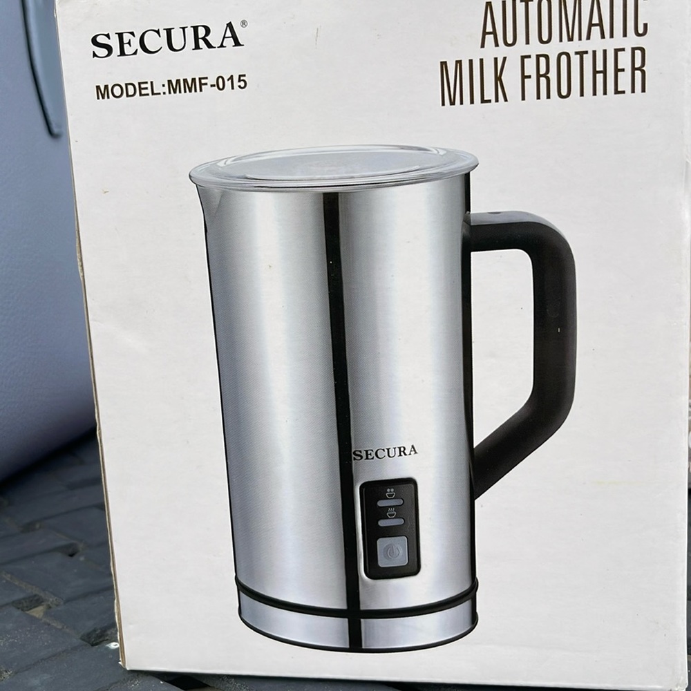 Brand New in box, never used Automatic Milk Frother